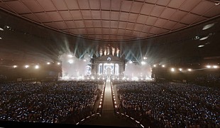 「Mrs. GREEN APPLE、ドームライブより「ケセラセラ」ライブ映像を公開」