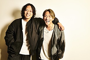 「とまとくらぶ（山田将司×村松拓）、新曲「Whaleland」配信決定＆ジャケット写真公開」