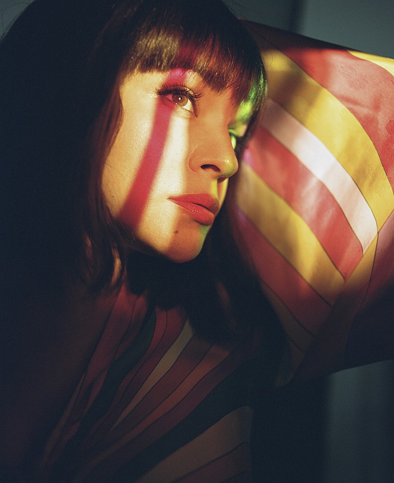 「ノラ・ジョーンズ、9thアルバム『ヴィジョンズ』からシングル第1弾「ランニング」解禁」1枚目/2