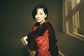 「坂本真綾、「抱きしめて」4月CDリリース決定　同曲MV＆J写も公開」1枚目/4