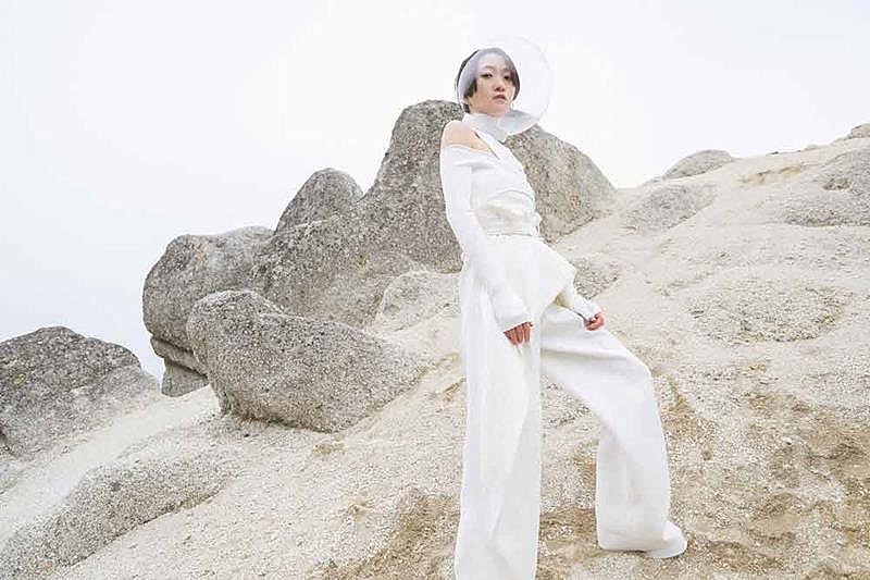 日食なつこ、ベストAL『日食なつこ 15th Anniversary BEST -Fly