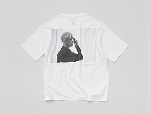 「坂本龍一の月命日である毎月28日に公式Tシャツ120枚限定販売へ」