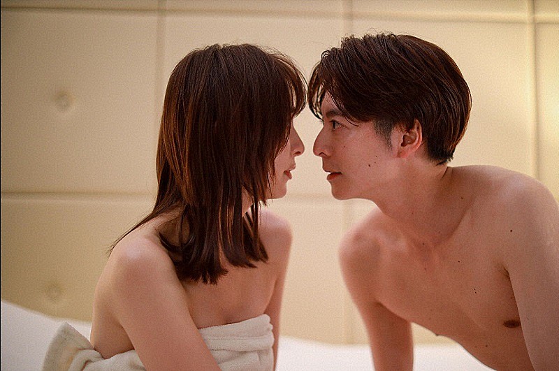 「「離婚しない男」篠田麻里子＆小池徹平の絡みにネット騒然 　「第2話でも麻里子さまが大暴れ」「ド変態な小池徹平が面白い」」1枚目/1