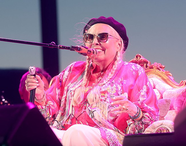 「【第66回グラミー賞】ジョニ・ミッチェルのパフォーマンス決定」1枚目/1