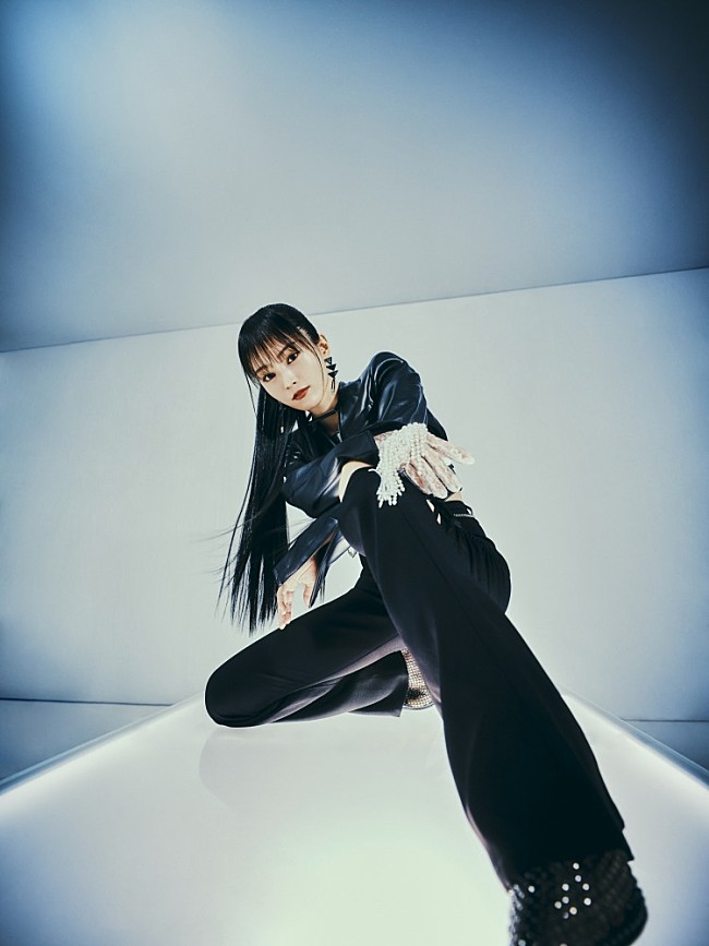 「山本彩、3か月連続配信リリースが決定＆最新アーティスト写真公開」1枚目/1