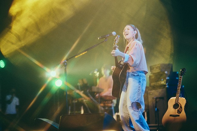 「＜ライブレポート＞Anly、ゲストにReiを迎えたバンドセットで酔わせた『26ml』ツアーファイナル」1枚目/6