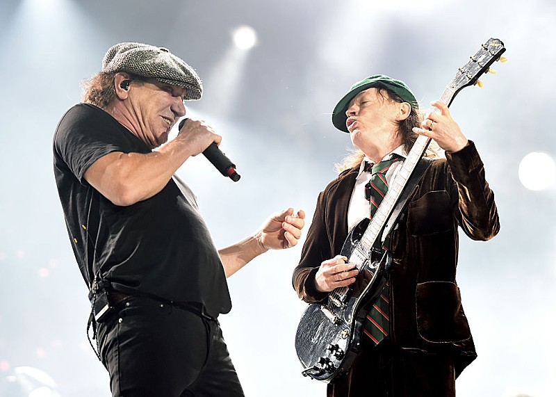 AC/DC「AC/DC、約8年ぶりのヨーロッパ・ツアーを開催」1枚目/1