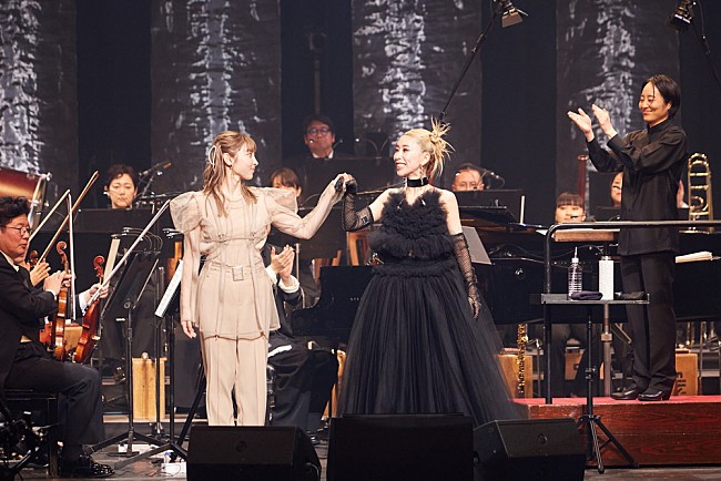 「＜ライブレポート＞家入レオ＆加藤ミリヤ、 オーケストラと作り上げたスペシャルな夜 【Billboard JAPAN Women In Music vol.2】」1枚目/27