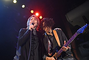 「fuzzy knot、Shinji照れながらも「ありがとう…こういうのいいね」“Shinjiバースデイ”に開催のライブレポ到着」