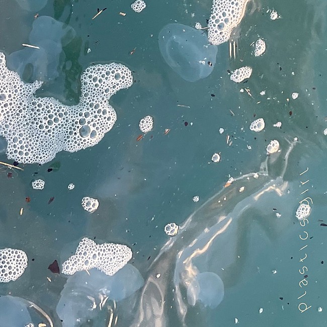 「和田彩花、シンガーソングライターmekakusheとのコラボ新曲「plastics girl」配信リリース」1枚目/1