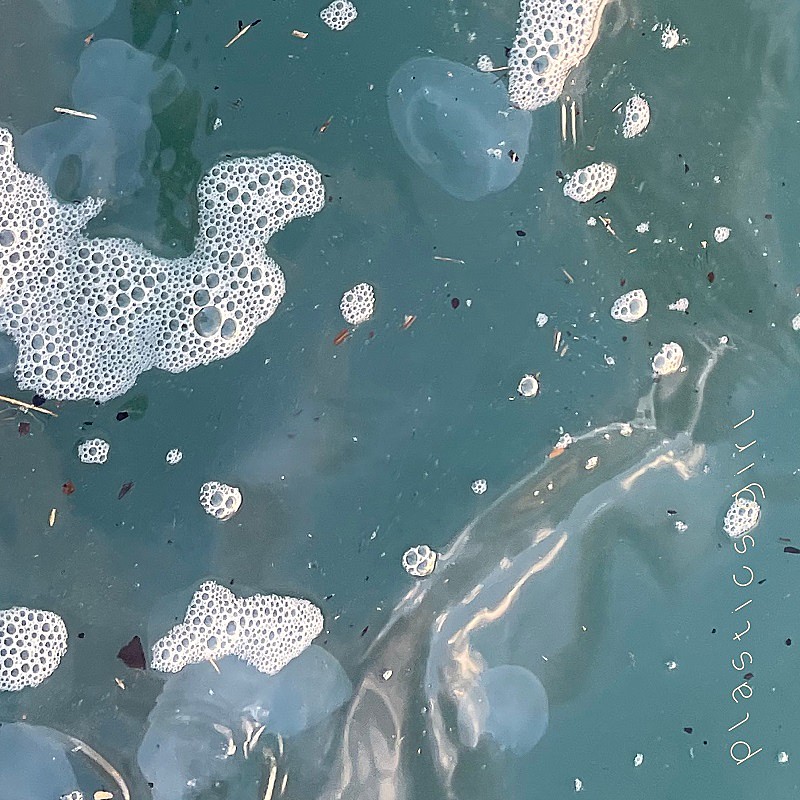 「和田彩花、シンガーソングライターmekakusheとのコラボ新曲「plastics girl」配信リリース」1枚目/1