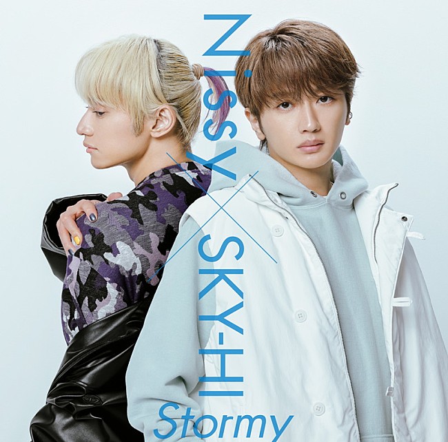 「Nissy × SKY-HI、ニューシングル『Stormy』ジャケット＆購入者特典のデザイン公開」1枚目/8