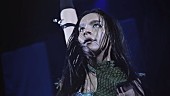 「女王蜂、全国ホールツアーより「01」ライブ映像を公開」1枚目/2