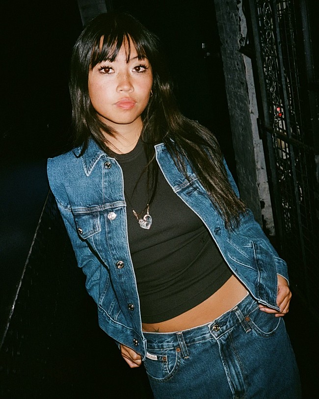 「ビーバドゥービー、「It’s Only A Paper Moon」のキュートなカバー公開」1枚目/2