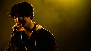 「映秀。、約2年ぶりのワンマンツアー【一寸先の貴方へ】より「黄色の信号」ライブ映像公開」