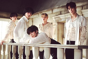 「TOMORROW X TOGETHER、新作ミニALより”Romantic”バージョンのコンセプトフォト＆クリップ公開」