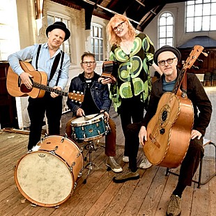 「フェアーグラウンド・アトラクション、35年ぶりの新曲発表」