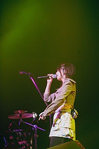 ライブレポート＞美波が初の武道館公演、デビュー5周年の節目 | Daily