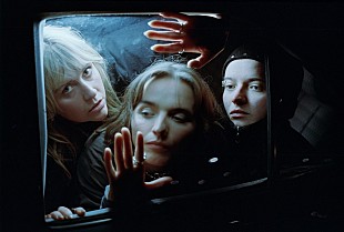 「ゴート・ガール、最新ALから「motorway」のMV公開」