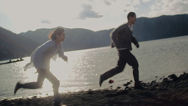 「くじら、自身歌唱アルバムより「白鳥」MV公開」1枚目/4