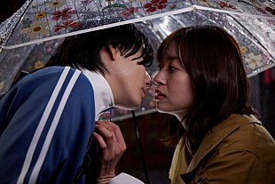 「「お迎え渋谷くん」“渋谷大海”京本大我の雨の中のキスに反響多数 　「横顔が美し過ぎる」「キュンを超えて面白い」」