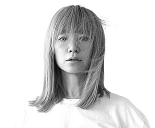 「YUKI、“自分に語りかける”ファンケルCMソング「Hello, it's me」先行配信リリース」