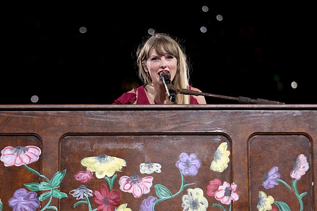 「テイラー・スウィフト、ニューALのイースター・エッグ満載の動画で新曲MVを発表」1枚目/1