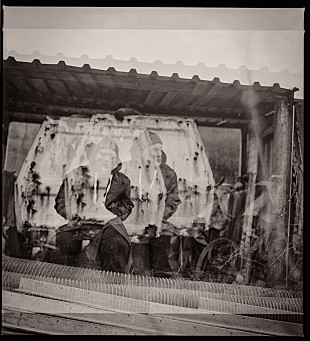 「トム・ヨーク、映画『Confidenza』サントラから2曲公開」