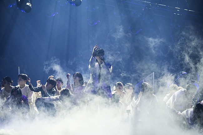 「＜ライブレポート＞RADWIMPS、国内公演で実証した日本ならではのライブの良さとリスナーの体に染みついた楽曲の存在」1枚目/37