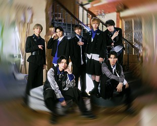 「原因は自分にある。、新曲「Mania」MVで“溺愛ダンス”披露」