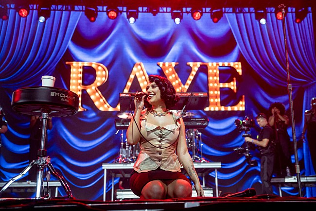 「＜フジロック’24出演＞レイ（RAYE）が語る、インディーズでの全英1位獲得＆【BRITs】歴史的快挙への軌跡」1枚目/1