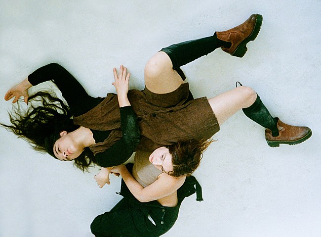 「フィノム、「Cyclops」MVで邪悪な力に挑む」1枚目/2