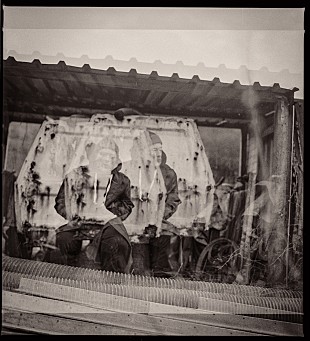 「トム・ヨーク、映画『Confidenza』サントラより「Four Ways In Time」のMV公開」