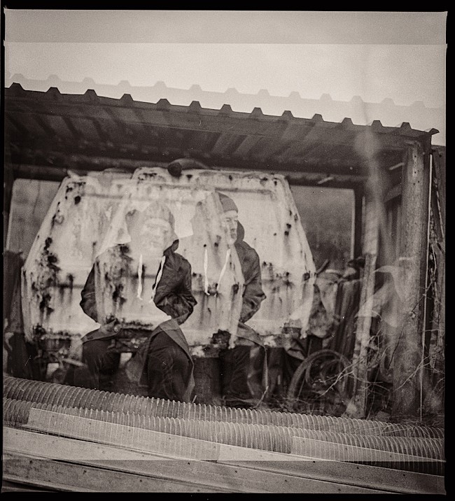 「トム・ヨーク、映画『Confidenza』サントラより「Four Ways In Time」のMV公開」1枚目/2