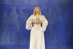 「オーロラ、ニューAL『ホワット・ハプンド・トゥ・ザ・ハート？』日本独自企画盤が発売決定」