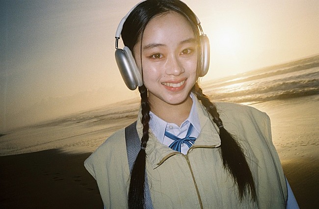 「C&amp;K、『Seventeen』専属の新人モデル佐藤不二子を起用した新曲「ハートビート」MV公開」1枚目/3