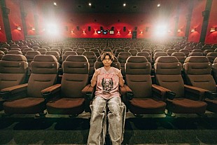 「＜イベントレポート＞Tani Yuuki、“特別先行上映会”で新たなツアーの意気込みを語る「“ただいま”って言ってもらえるようなあたたかいライブにしたい」」