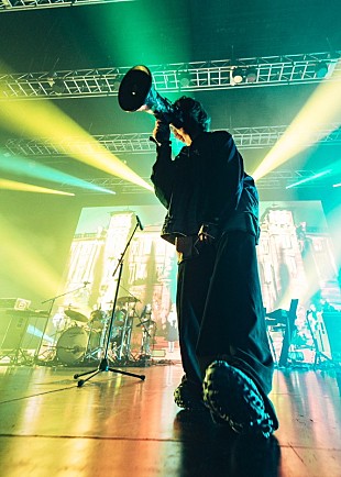 「Eve初のアジアツアー、韓国公演ライブ写真＆ドキュメントムービーを公開」