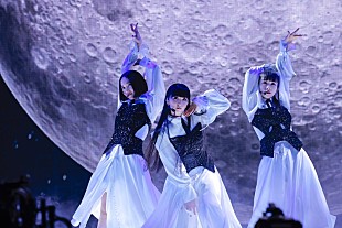 「Perfume、年越し＆ロンドン公演ドキュメントのダイジェスト映像公開」