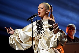 「クリスティーナ・アギレラ、9歳の娘とともにビリー・アイリッシュに対面「私たち2人とも大ファン」」