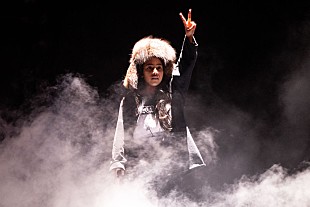 「ノース・ウェスト、映画『ライオン・キング』30周年記念コンサートで「I Just Can't Wait to Be King」を披露」