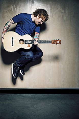 「エド・シーラン、『X（マルティプライ）10周年記念エディション』国内盤CDが発売決定 」