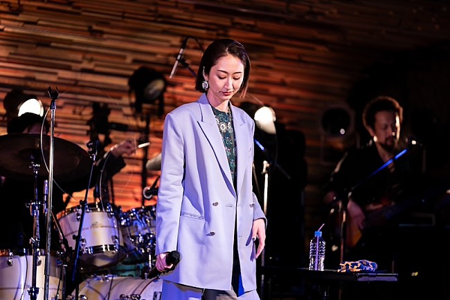 「Ms.OOJA、『流しのOOJA 3』より「もう一つの土曜日」ライブ映像公開」1枚目/1