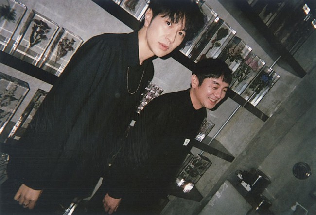 「ゆず、約2年ぶりAL『図鑑』7月リリース決定　収録内容の一部発表＆コンセプトフォトも公開」1枚目/1