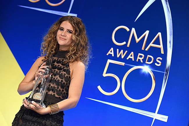 「マレン・モリス、バイセクシュアルであることをカミングアウト」1枚目/1