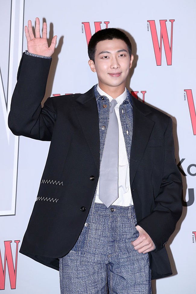 「RM、BTSメンバーとの“有意義で貴重な”瞬間が恋しいと語る」1枚目/1