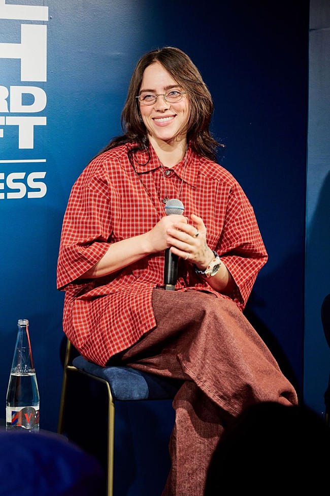 「来日中のビリー・アイリッシュ、ファン・イベントで日本への愛を語る」1枚目/4