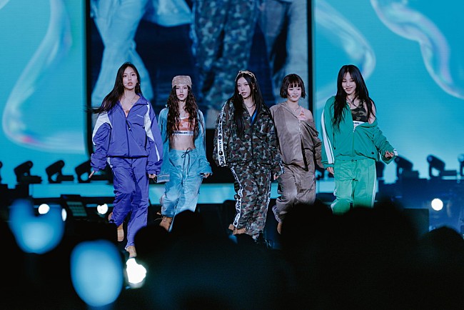 「＜ライブレポート＞NewJeansが醸し出す一体感に東京ドーム全体が沸いた【Bunnies Camp 2024】　松田聖子やVaundyカバーも話題に」1枚目/11