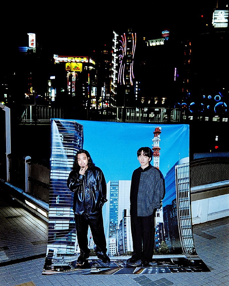 「Creepy Nuts、「Bling-Bang-Bang-Born」全国ホールツアーファイナル公演でのライブ映像公開」1枚目/2