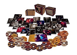 「ボブ・ディラン、ザ・バンドとの1974年ツアーの全ライブ音源を収めたCD27枚組セット発売決定」